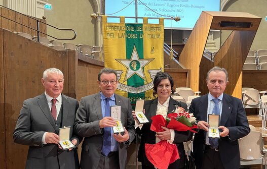 ROBOPAC 的领先与创新： 四位获得“工作荣誉之星”的专业人士