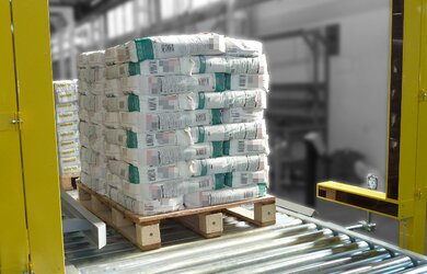 PALLET ALIGNER DEVICE